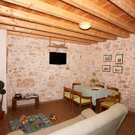 Dalmatian Stone House Krapanj