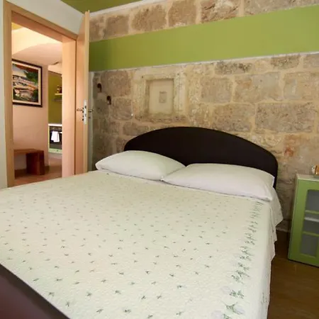 Holiday home Dalmatian Stone House