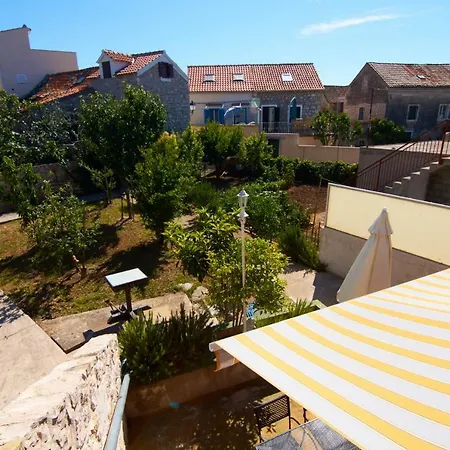 Holiday home Dalmatian Stone House