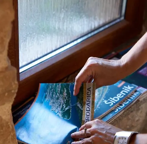 Dalmatian Stone House קראפן