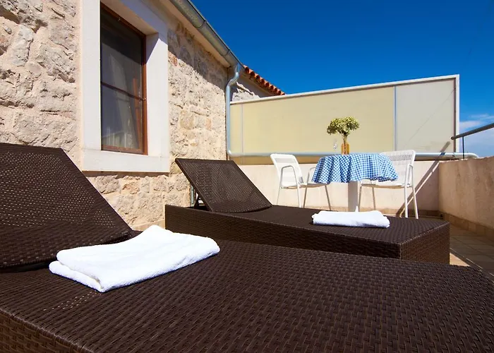 Dalmatian Stone House קראפן