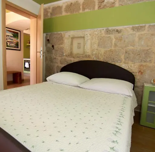 בית נופש Dalmatian Stone House