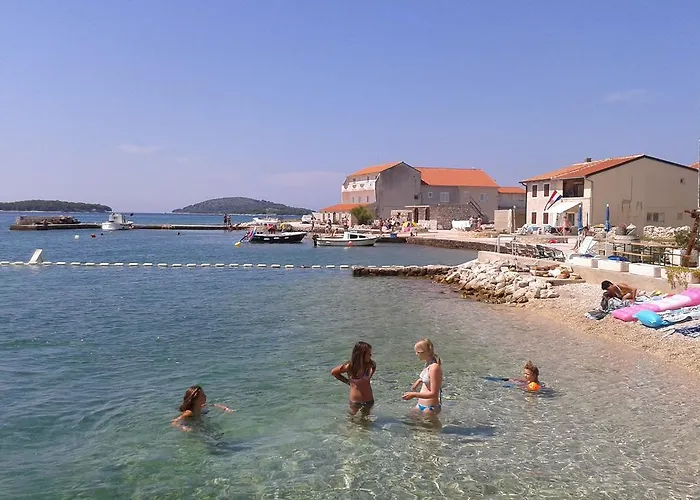 Dalmatian Stone House בית נופש