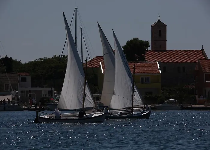 Dalmatian Stone House בית נופש *