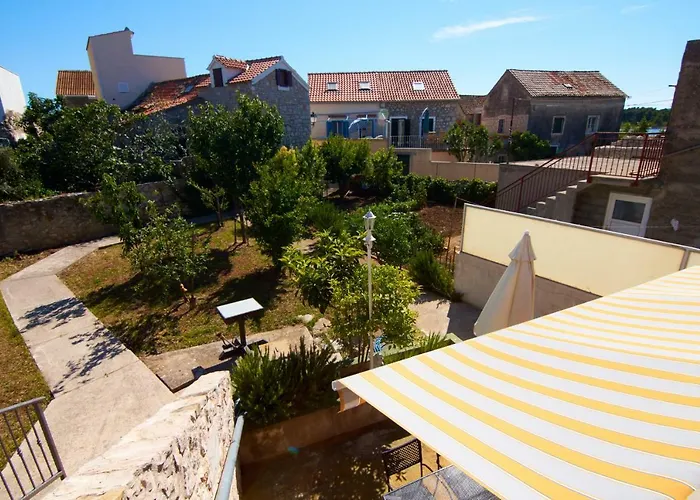 בית נופש Dalmatian Stone House